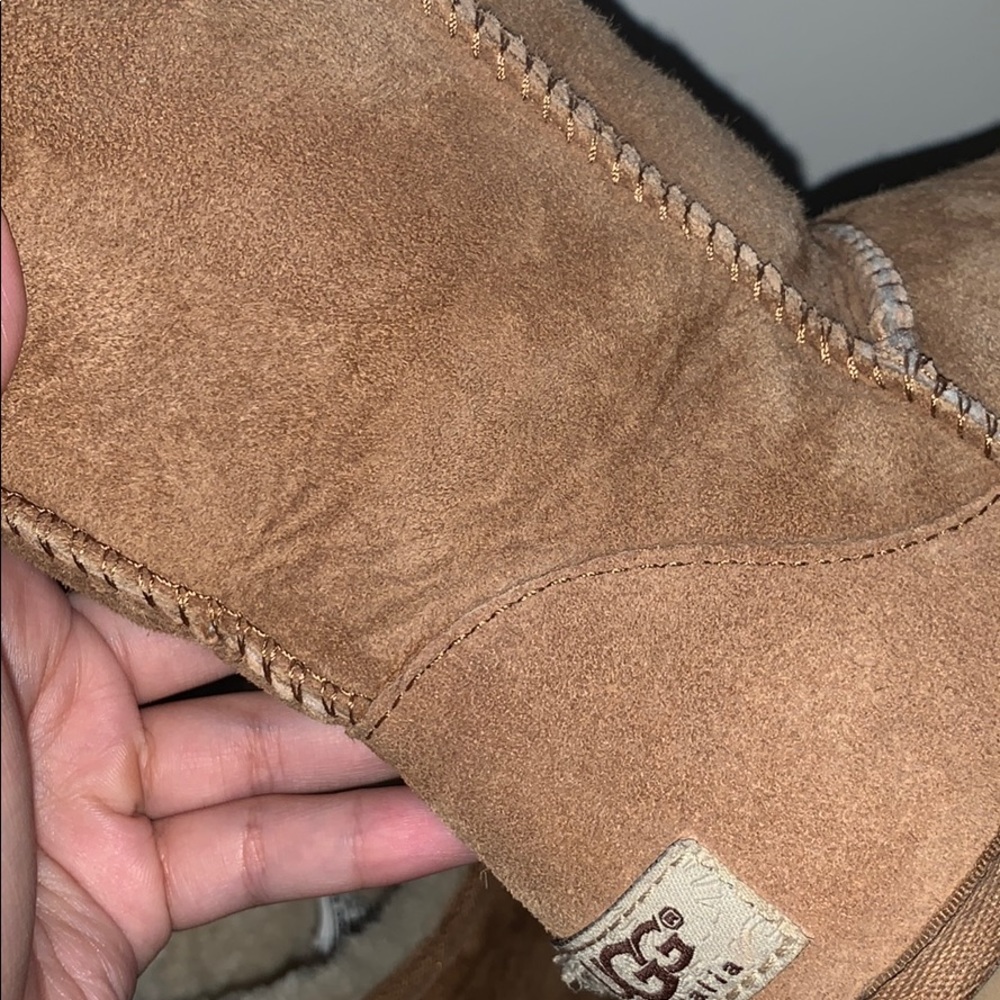 Tan mid uggs 💜 - Picture 4 of 4